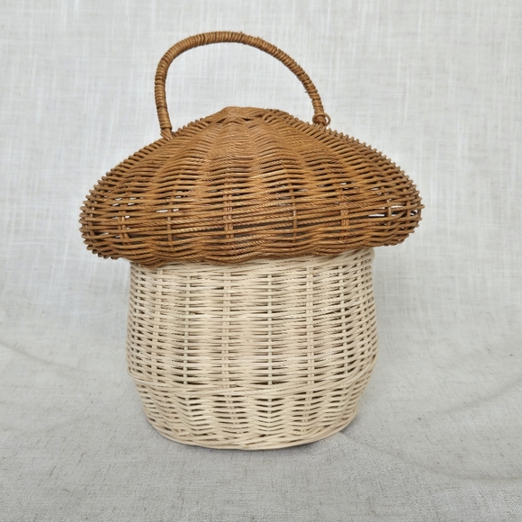 Handwoven Mushroom Shaped Rattan Basket For Play, Storage or Decoration NWT - Picture 3 of 5